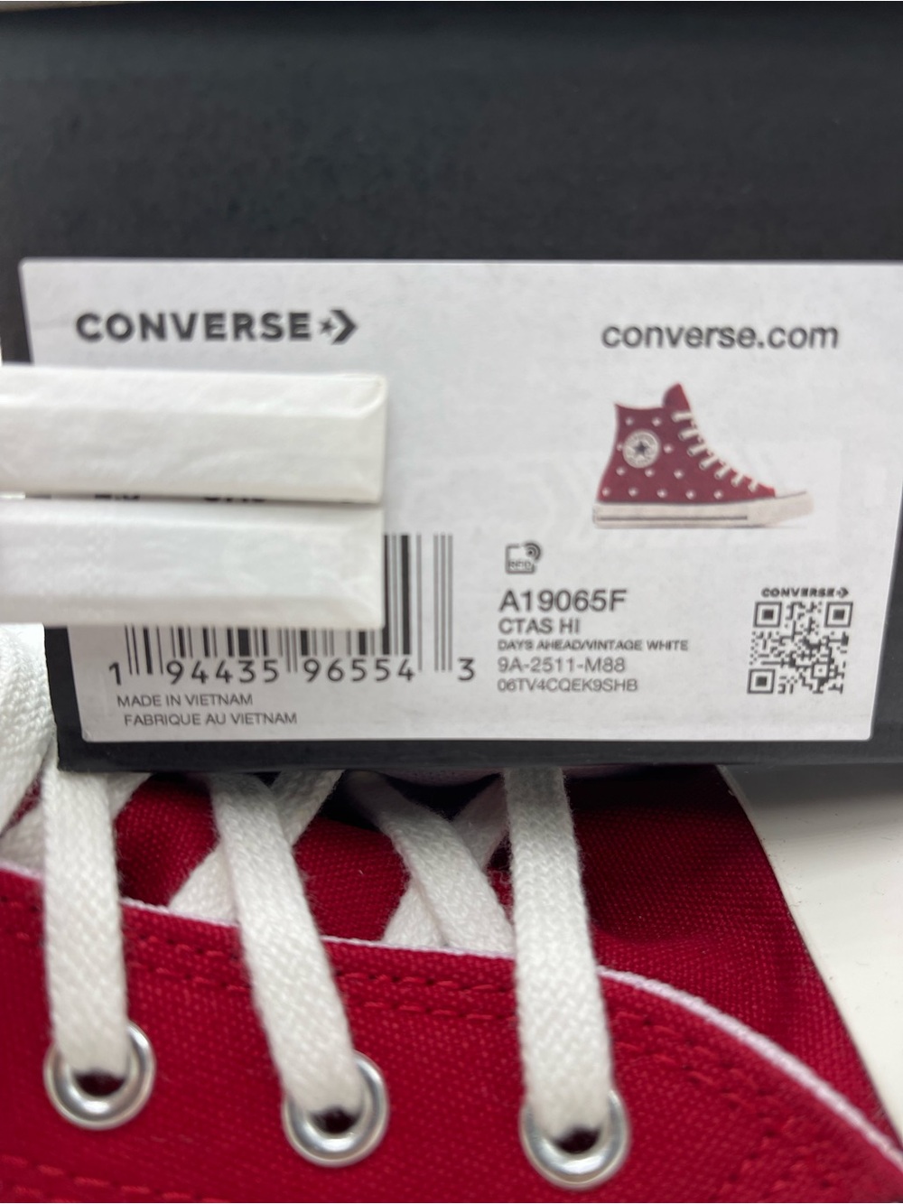 Converse A19065F WMNS 
CTAS HI
DAYS AHEAD/VINTAGE WHITE Sneakers 
Heart Print - Picture 15 of 16